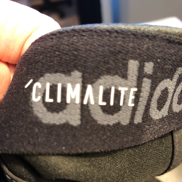 Adidas Hat/Moisture Wicking - Picture 8 of 8